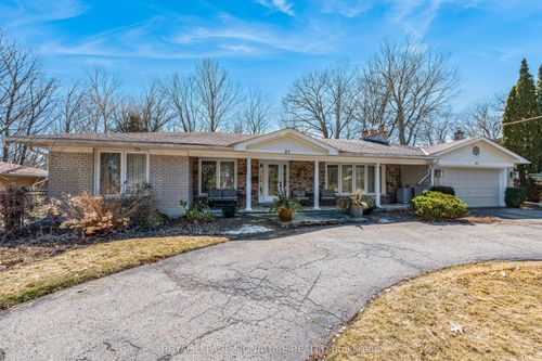 57 Forest Grove Drive, North York, ON, M2K1Z4 | Card Image