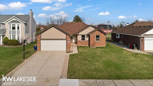 53558 Spurry Ln, Chesterfield, MI, 48051-1783 | Card Image