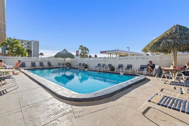 14 - 14251 Gulf Blvd, Condo with 1 bedrooms, 1 bathrooms and null parking in MADEIRA BEACH FL | Image 17