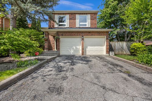 122 Wootten Way N, Markham, ON, L3P4C6 | Card Image