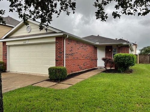 8227 Wainwright Way, Rosharon, TX, 77583-6630 | Card Image