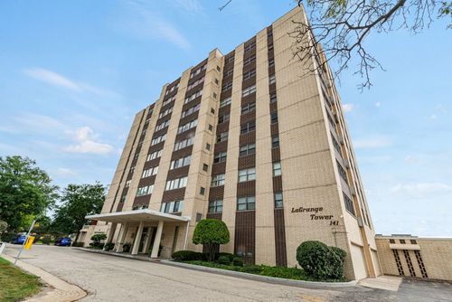 302-141 N La Grange Rd, La Grange, IL, 60525-2035 | Card Image