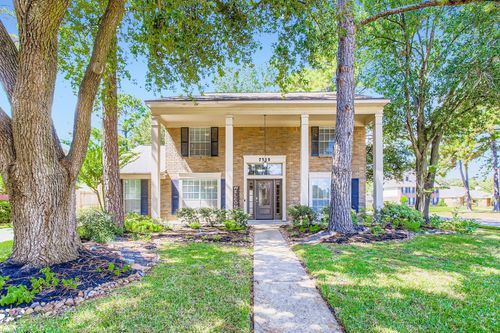 7519 Sunlight Ln, Houston, TX, 77095-4038 | Card Image