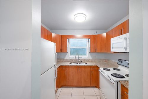 2683-2683 Lakehaven Rd, West Palm Beach, FL, 33415-8501 | Card Image