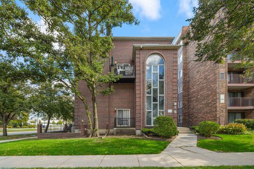 apt-10-815 Pearson St, Des Plaines, IL, 60016-6482 | Card Image