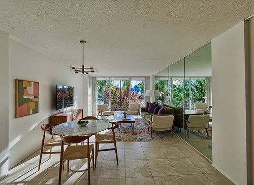 unit-2e-118 Royal Park Dr, Oakland Park, FL, 33309-6543 | Card Image