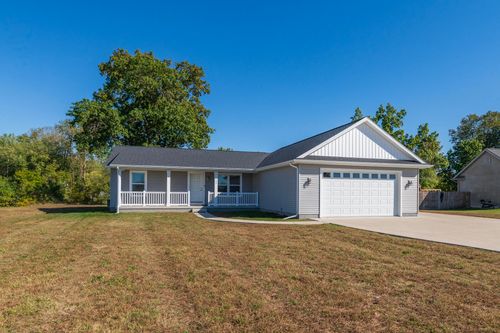 135 Jeremy Ln, Constantine, MI, 49042-8803 | Card Image