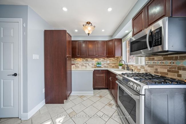 53 Hawman Ave, House other with 5 bedrooms, 2 bathrooms and 8 parking in Nobleton ON | Image 7