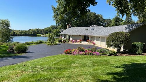 498 Lakepoint Dr, Barrington, IL, 60010-1469 | Card Image
