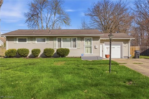 3702 Cumberland Cir, Youngstown, OH, 44515-4607 | Card Image