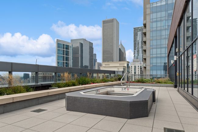 UNIT-2401 - 450 E Waterside Dr, Condo with 1 bedrooms, 2 bathrooms and 2 parking in CHICAGO IL | Image 22