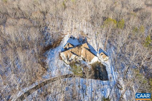 9165 Totier Creek Rd, Scottsville, VA, 24590-3830 | Card Image