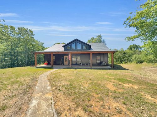9120 Redbud Ln, Nunnelly, TN, 37137-3783 | Card Image