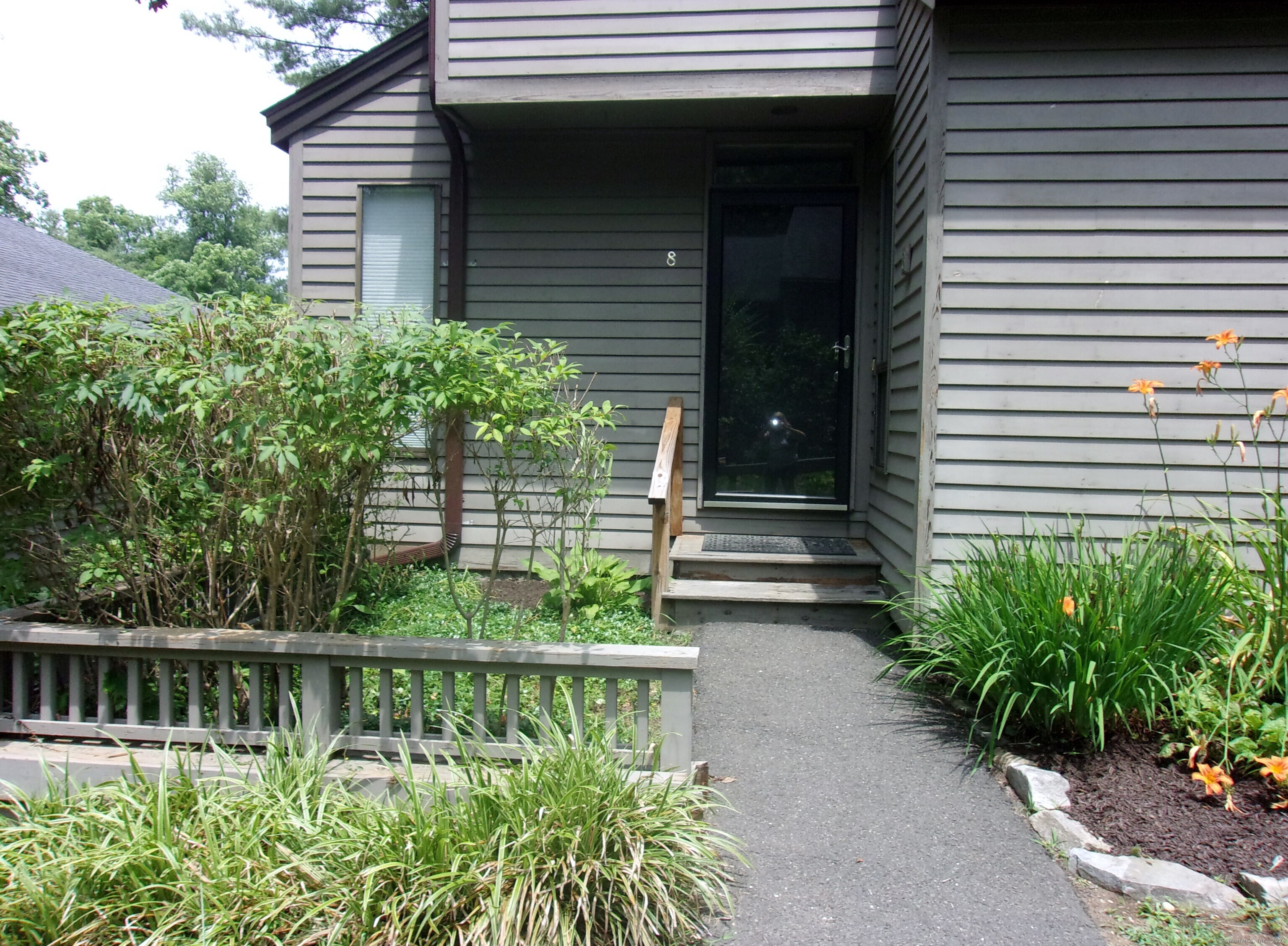 Heather Ct, Woodbury, CT 06798