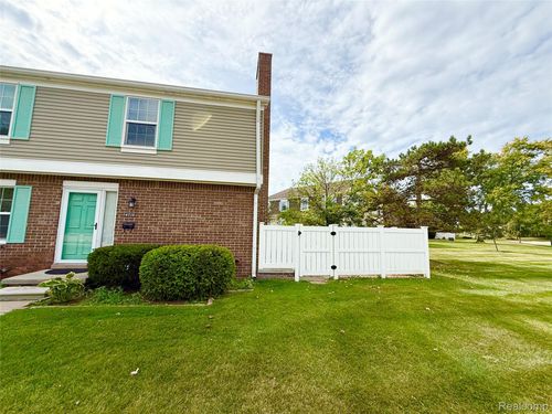 41729 Broquet Dr, Northville, MI, 48167-2401 | Card Image