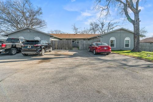 410 Old Thorndale Rd, Taylor, TX, 76574-3302 | Card Image
