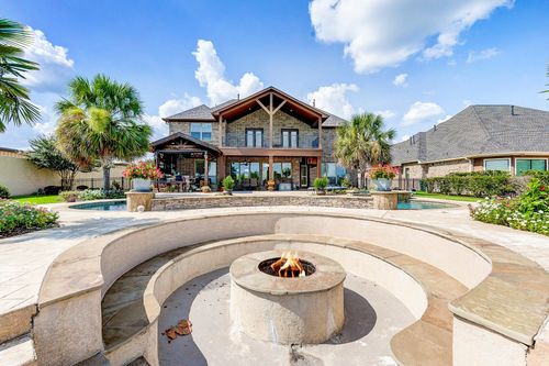 108 Waterstone Dr, Montgomery, TX, 77356-2506 | Card Image