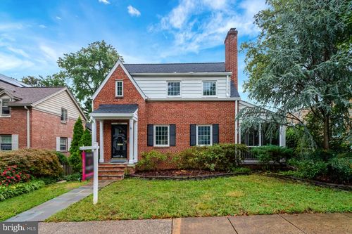 2405 S Inge St, ARLINGTON, VA, 22202-2415 | Card Image