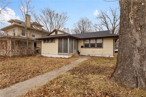 6133 Swope Pkwy, Kansas City, MO, 64130-4446 | Card Image