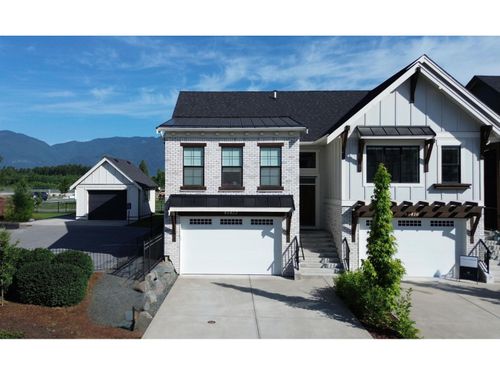 45422 Willowstream Road, Chilliwack, BC, V2R6G7 | Card Image