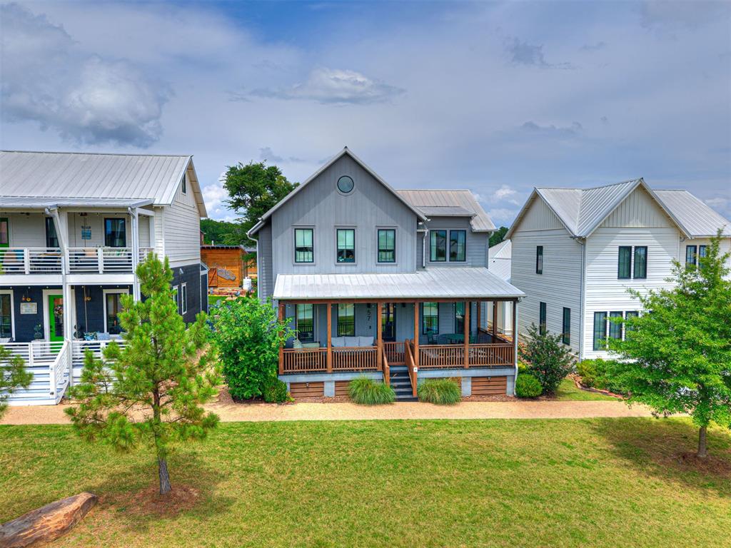Residential in Carlton Landing 2