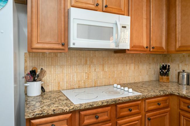 Kitchen | Image 12