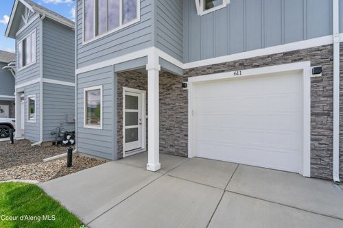 611 N Galbraith Loop, Post Falls, ID, 83854 | Card Image
