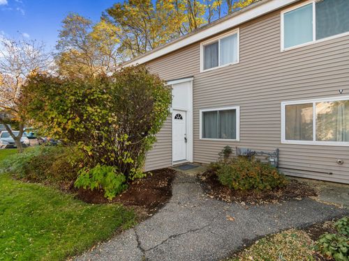 O7 Grandview Drive, South Burlington, VT, 05403 | Card Image
