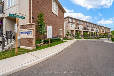 3 - 480 Beresford Path, Condo with 2 bedrooms, 2 bathrooms and 2 parking in Oshawa ON | Image 1