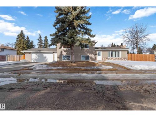104 Oak Dr, Wetaskiwin, AB, T9A2E7 | Card Image