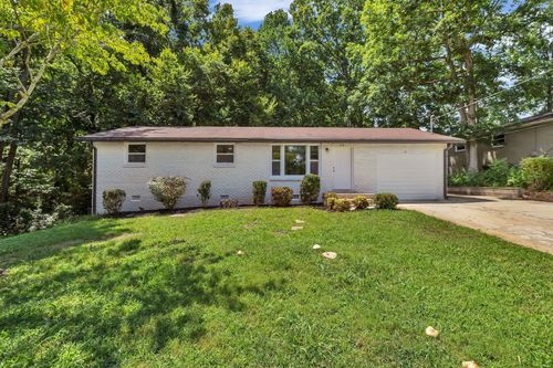 208 Lakeshore Dr, Mc Minnville, TN, 37110-2353 | Card Image