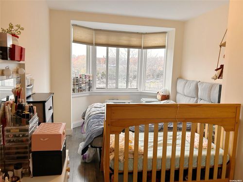 apt-3a-140-24 31st Dr, Flushing, NY, 11354-2147 | Card Image