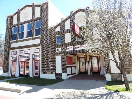 112 S Austin St, Ranger, TX, 76470-2604 | Card Image