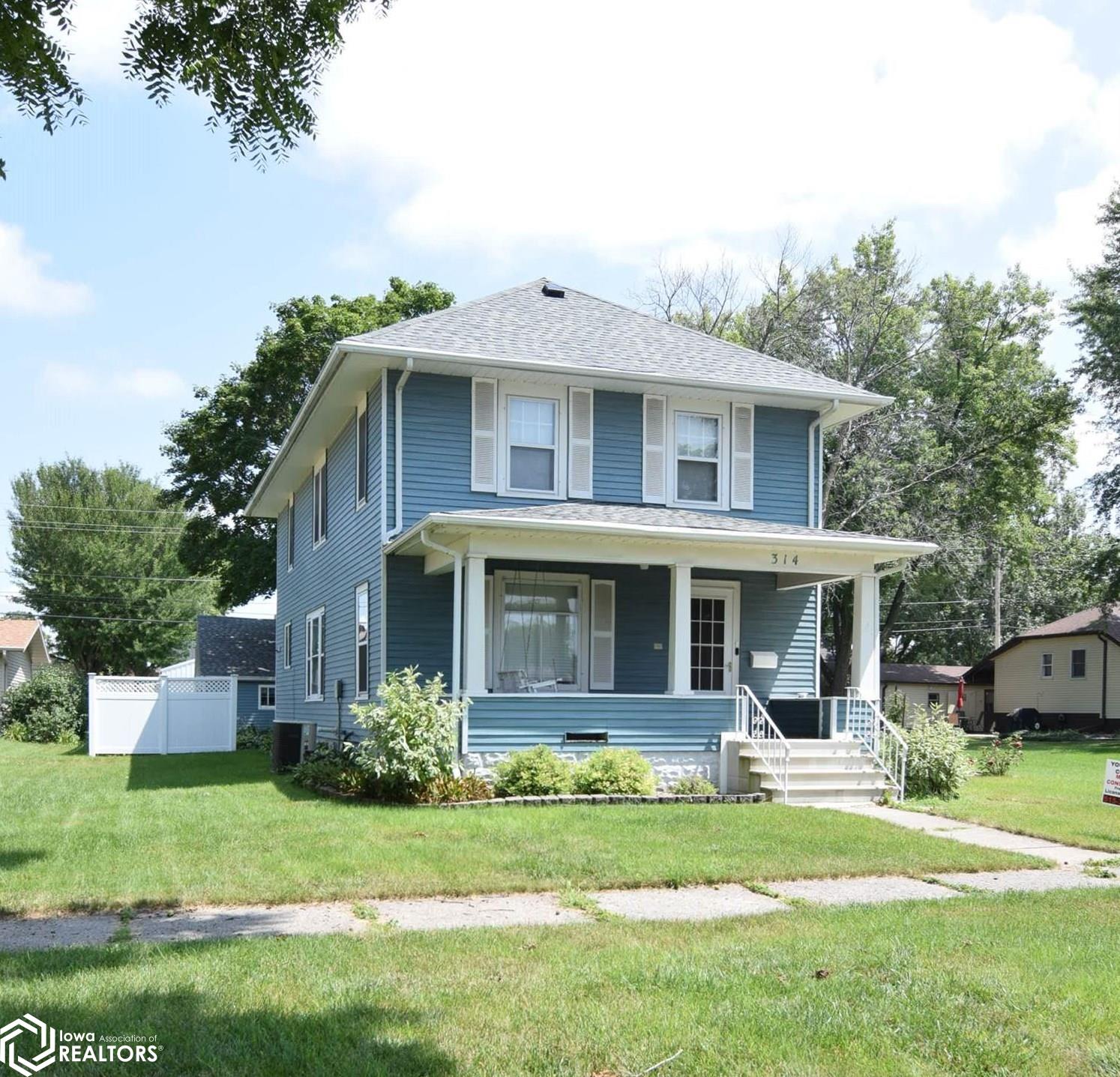 Lincoln Ave, Eagle Grove, IA 50533
