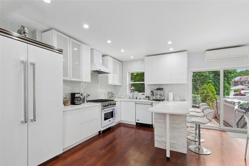 82 Penelope Ave, Middle Village, NY, 11379-2336 | Card Image