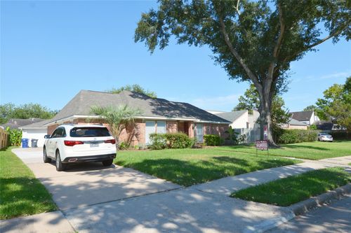 6707 Las Brisas Dr, Houston, TX, 77083-2421 | Card Image