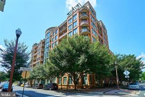 202-3625 10th St N, ARLINGTON, VA, 22201-4456 | Card Image