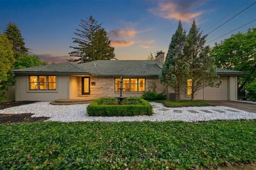 108 Lloyminn Ave, Ancaster, ON, L9G1H6 | Card Image