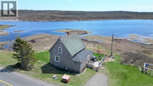 202 White Head Rd, White Head Island, NB, E5G1K6 | Card Image