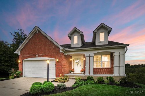 9698 Fallsridge Court, Springfield Twp., OH, 45231 | Card Image