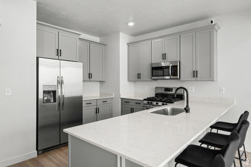15524 S Trumpet Ln, Bluffdale, UT, 84065-1942 | Card Image