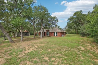 323 Shady Oaks Loop: WELCOME HOME! | Image 3