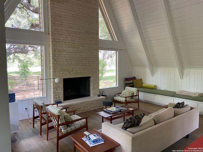 412 Lebouf Rd, House other with 3 bedrooms, 3 bathrooms and null parking in Utopia TX | Image 8