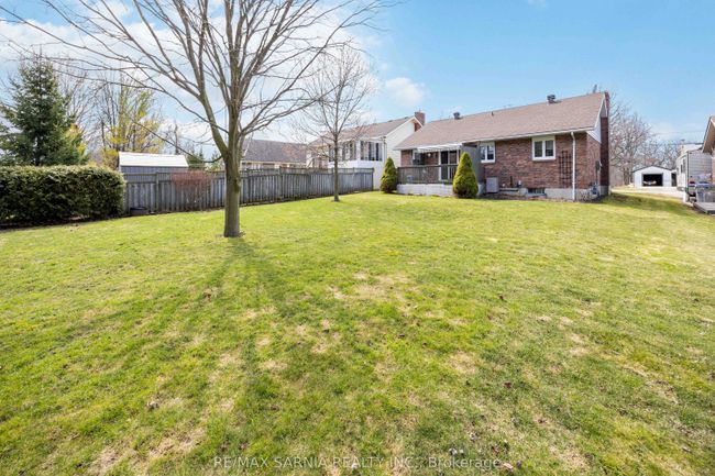 15 Eureka St, House other with 3 bedrooms, 2 bathrooms and 3 parking in Forest ON | Image 35