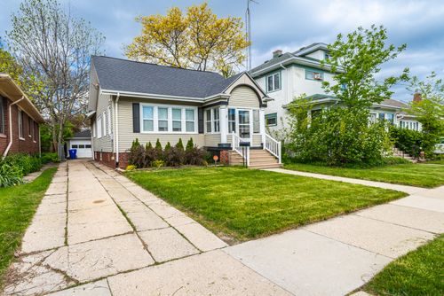 7404 23rd Ave, Kenosha, WI, 53143-5287 | Card Image