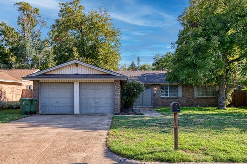3205 Lynnwood Dr, Arlington, TX, 76013-2021 | Card Image