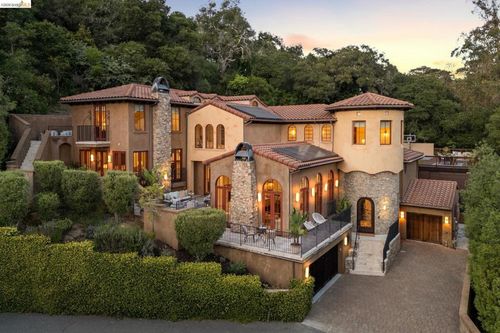 3 Maxwelton Rd., Piedmont, CA, 94618 | Card Image