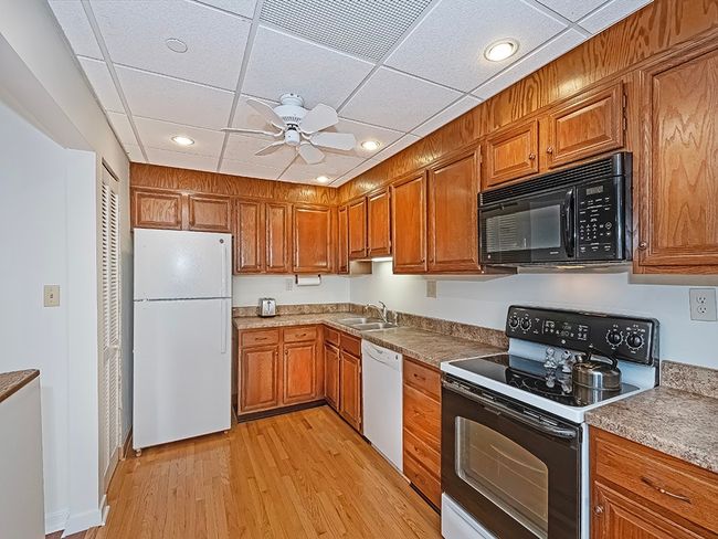 APT-708 - 750 Washington Rd, Condo with 2 bedrooms, 2 bathrooms and null parking in Mt. Lebanon PA | Image 16