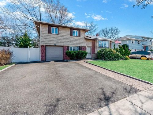 10 John Dr, Old Bethpage, NY, 11804-1506 | Card Image