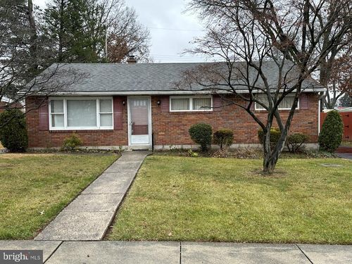 105 Fairmount Ave, READING, PA, 19606-3610 | Card Image